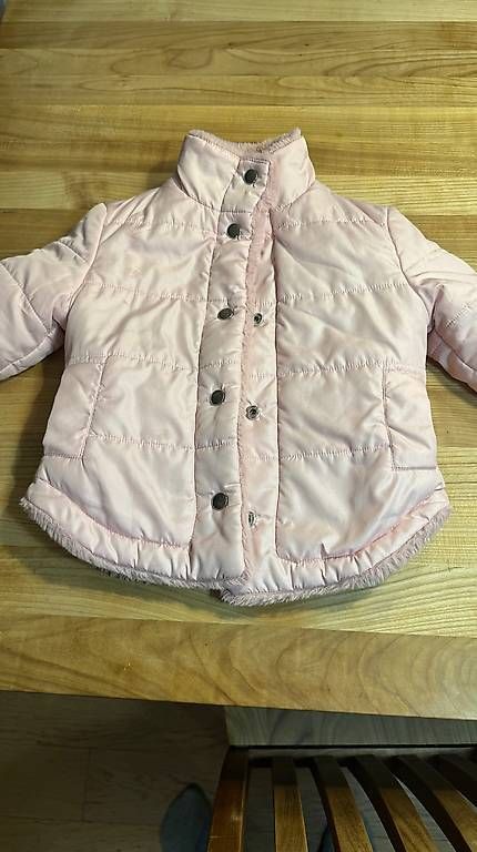 Giacche & Cappotti: Rosa Winterjacke mit Teddyfutter, Gr. 104/110, Top Zustand – Usato da Zürich venduto da klily 1