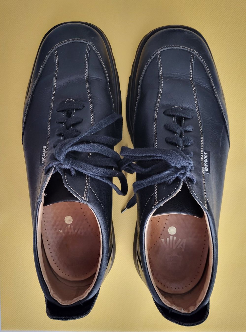 Navyboot Herrenschuhe: Halbschuhe Navyboot mit hellen Stepnähte, dunkelbraun – Gebraucht aus Eschlikon TG von Hirzliblick