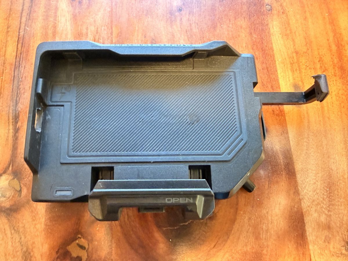 Staffe: BMW MOTORRAD CONNECTED RIDE CRADLE – Usato da Turgi venduto da chboyy
