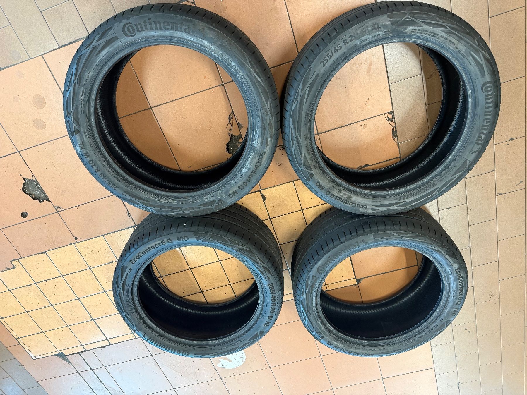 Altro in Scrittura & Disegno: Pneus Continental 255 / 285 r20 – Usato da Courrendlin venduto da shopwheels