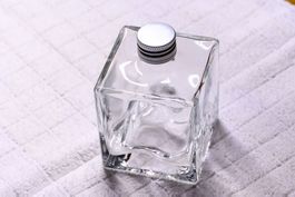 Elegant! Flasche Glas Quadrat 25 cl neuwertig