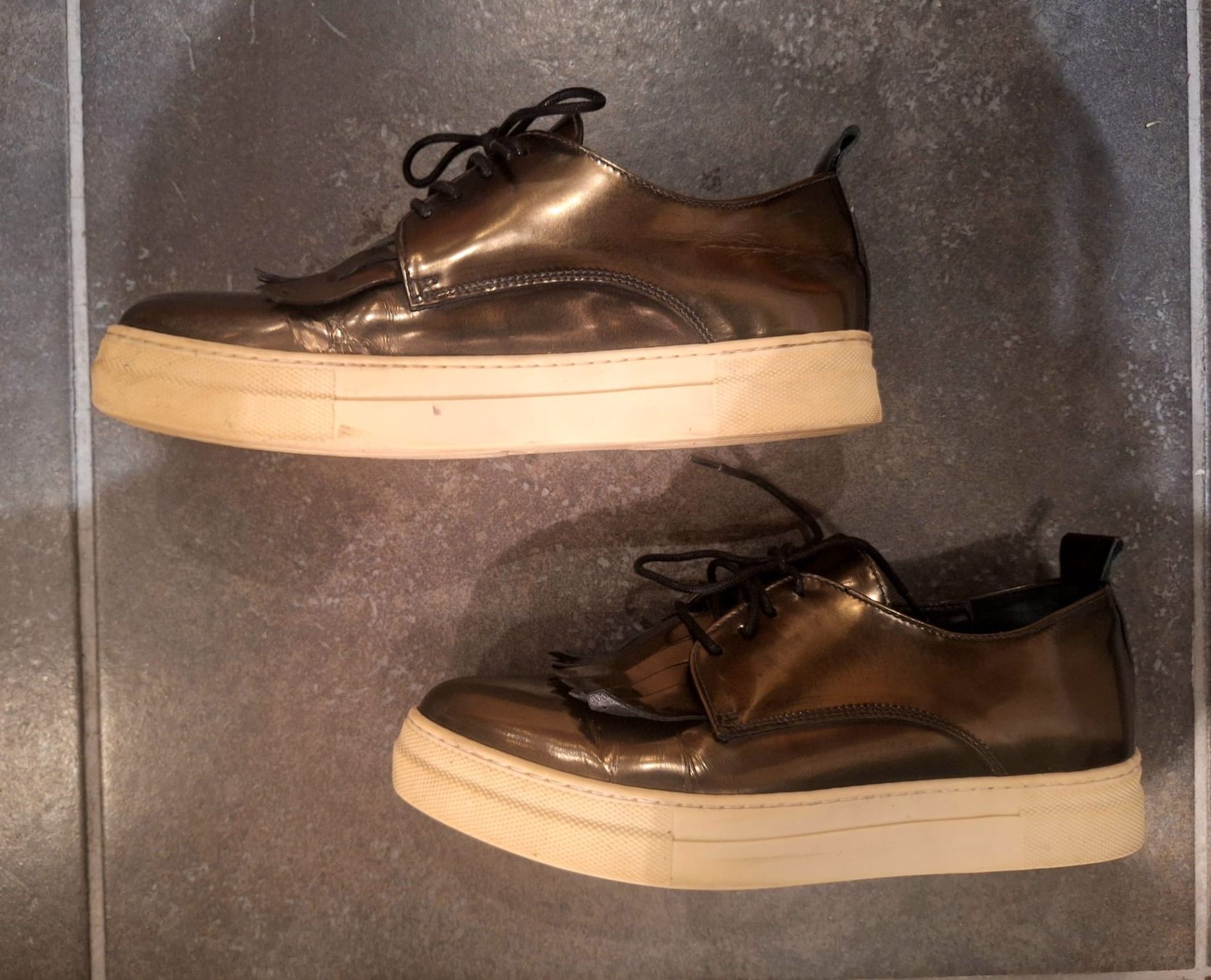 Walder Scarpe da donna: Bronzefarbene Lackschuhe, GR. 40 – Usato da Wangen ZH venduto da MarianneMunz 4