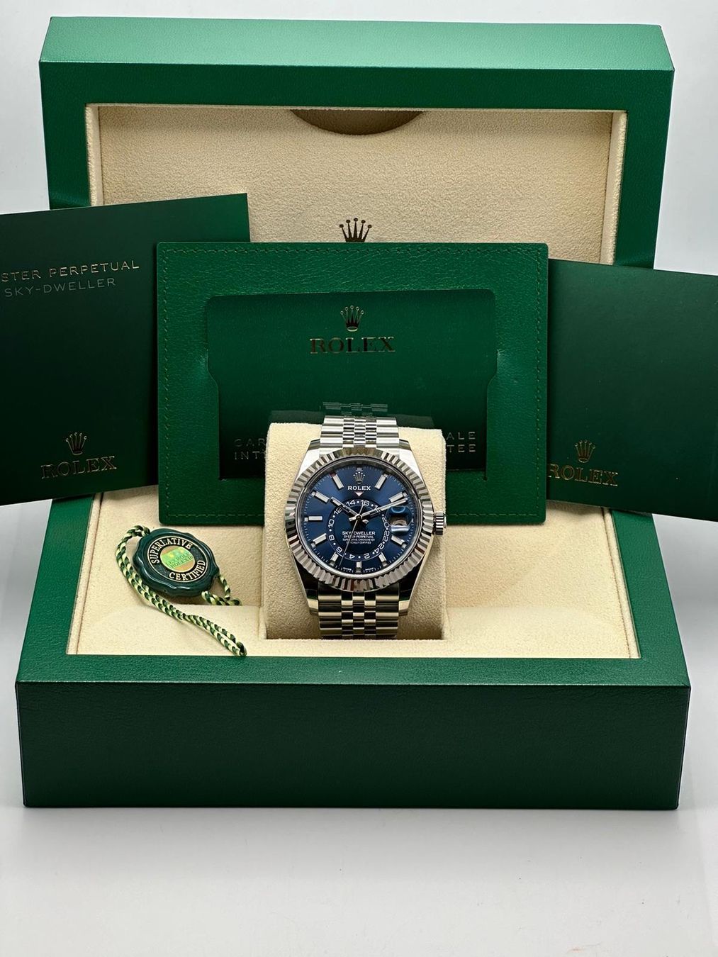 Rolex Orologi: Rolex Sky-dweller bleu NEW full set – Nuovo e nell'imballaggio originale da La Tour-de-Peilz venduto da blackbird99 1