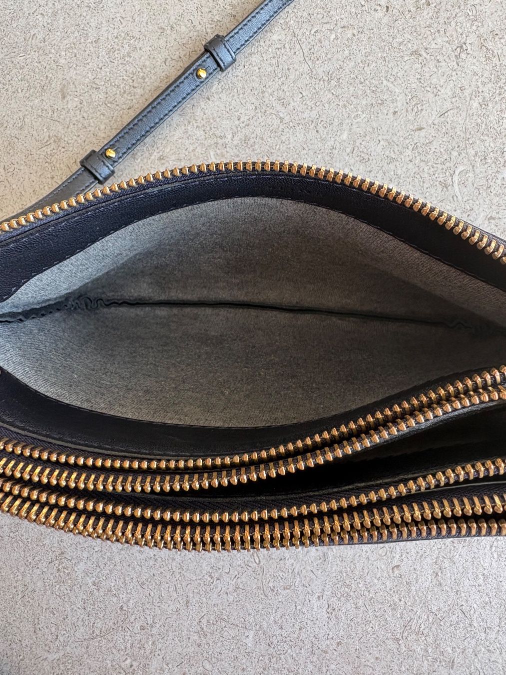 Celine Borse da donna: Celine - Small Trio Bag in Navy/Dunkelblau – Usato da Zürich venduto da cassandra1504 9