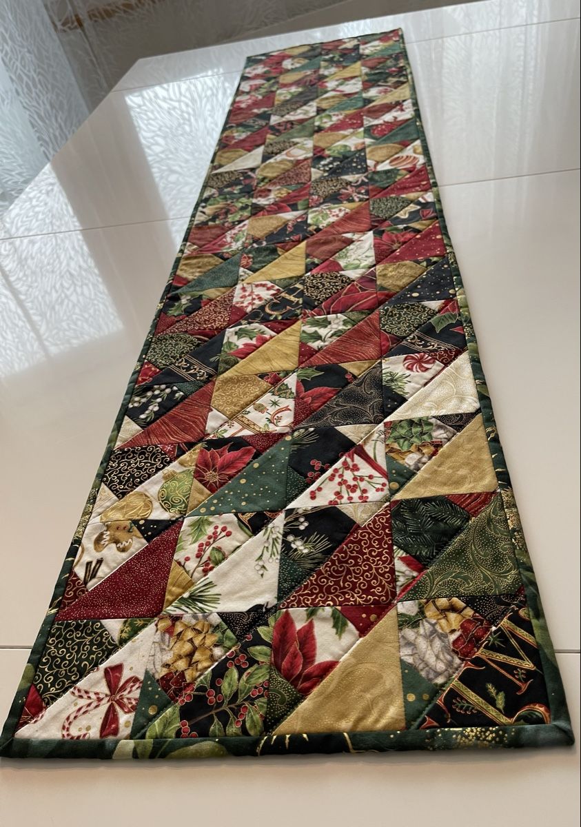 Alle Dekorationen: Chemin de table de Noël Patchwork  – Neu und originalverpackt aus La Chaux-de-Fonds von NathalieM07 1