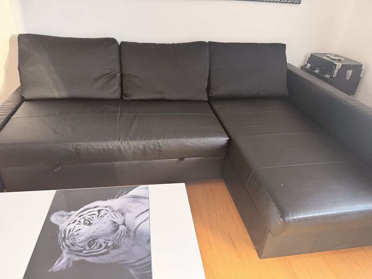 Ikea Divani: Ecksofa mit Schlaffunktion schwarz Gebrauchsspuren – Usato da Aadorf venduto da str_kt86 2