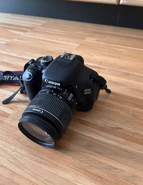 Fotocamera: Canon EOS 600D Spiegelreflexkamera – Usato da Kreuzlingen venduto da lar_r8nr 2