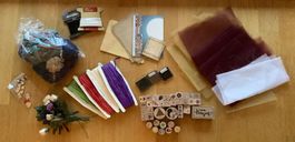 Bastel-Set: Stoffe, Stempel, Papier, Filzwolle und mehr!