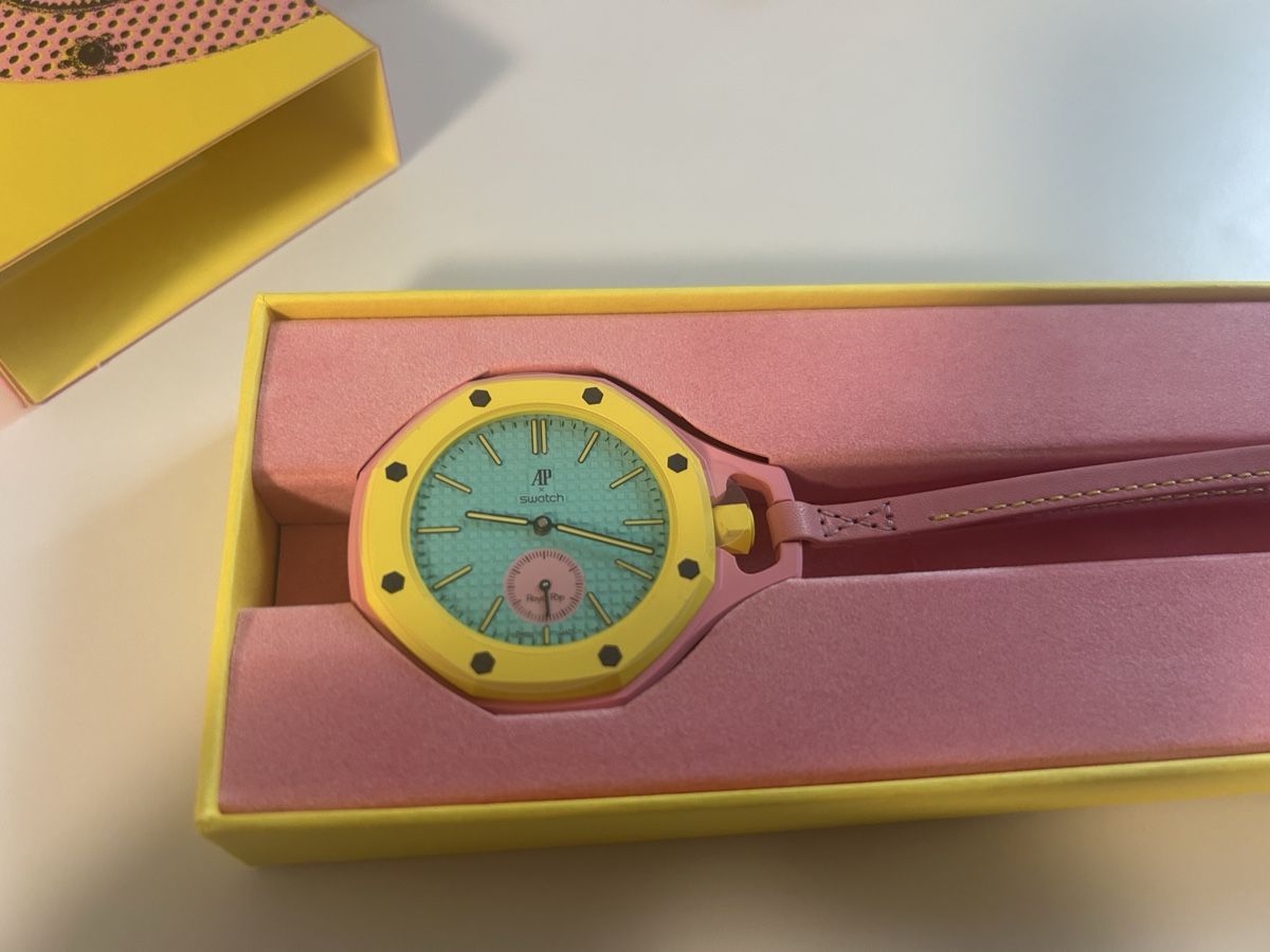 Swatch Montres: Swatch x AP Royal pop | Otg Roz – Neuf avec emballage d'origine à Zürich par Millerofficials 1