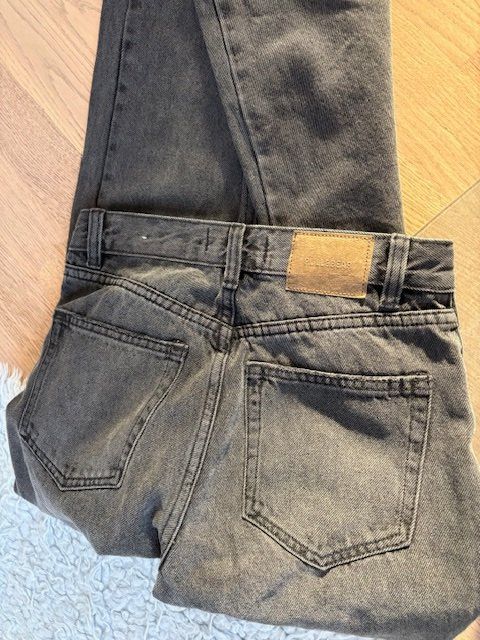Pull&Bear Jeans: Pull&Bear Jeans grau Grösse 32 – Usato da Konolfingen venduto da Sheba11 2