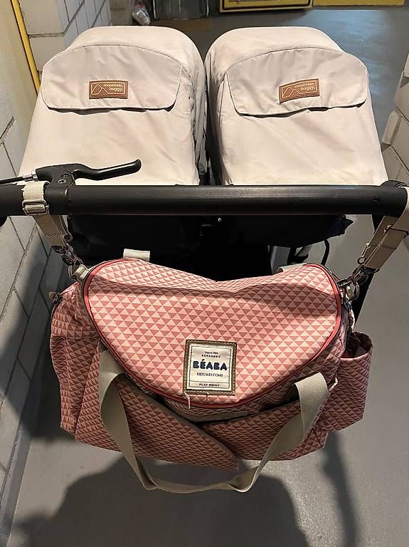 Carrozzine: Mountain Buggy Duet Doppelkinderwagen – Usato da St-Prex venduto da kaz_2kyk 2