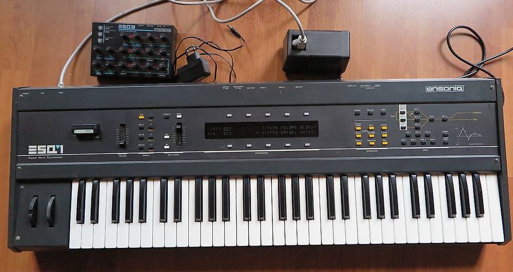 Ensoniq ESQ-1 Synthesizer + Strereoping Controller ESQ8 (Gebraucht) in ...