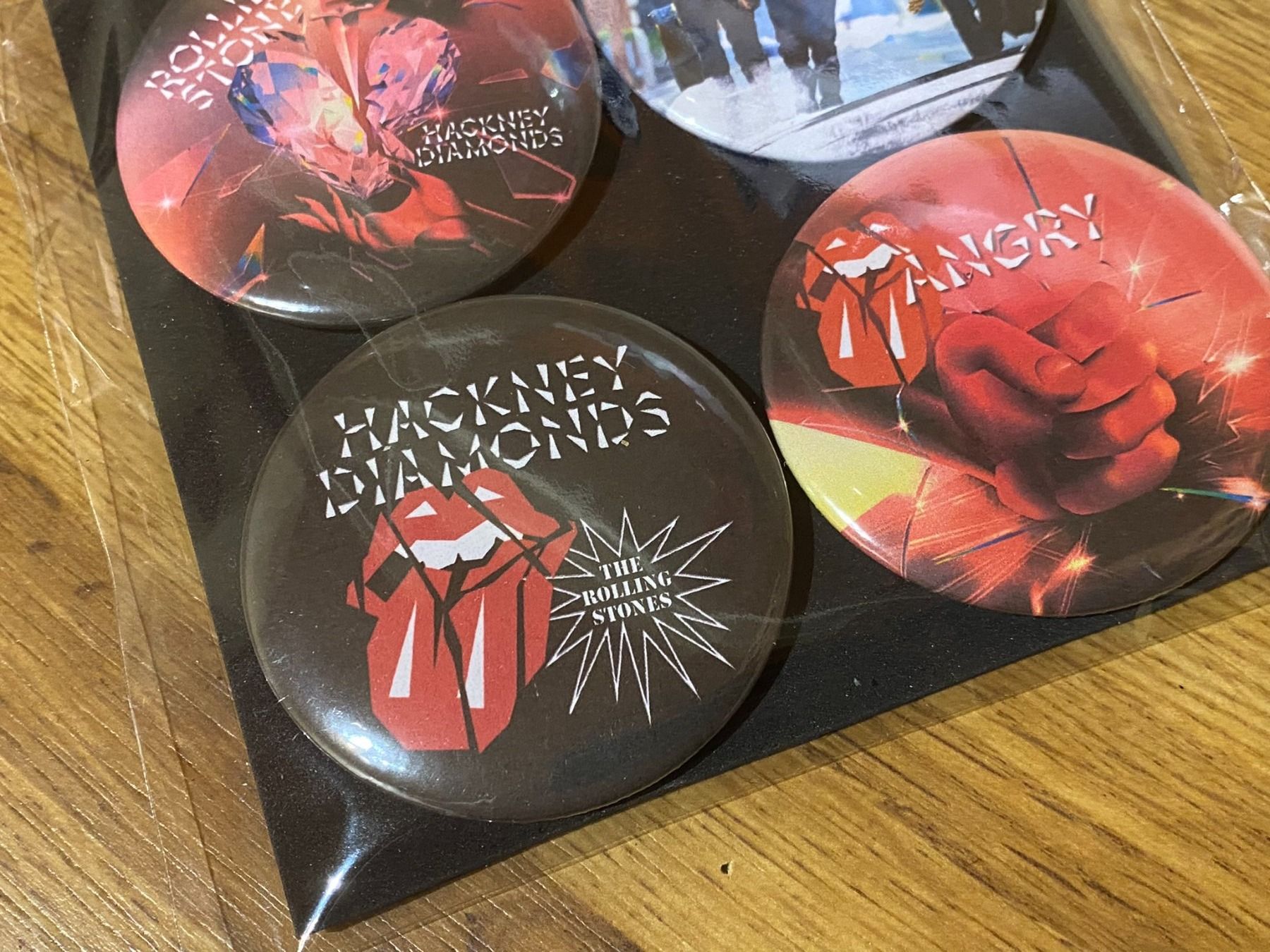 Placchette & Badge: Rolling Stones - Ansteck Badge - Hackney Diamonds – Nuovo (secondo la descrizione) da Basel venduto da VinylLover68 1