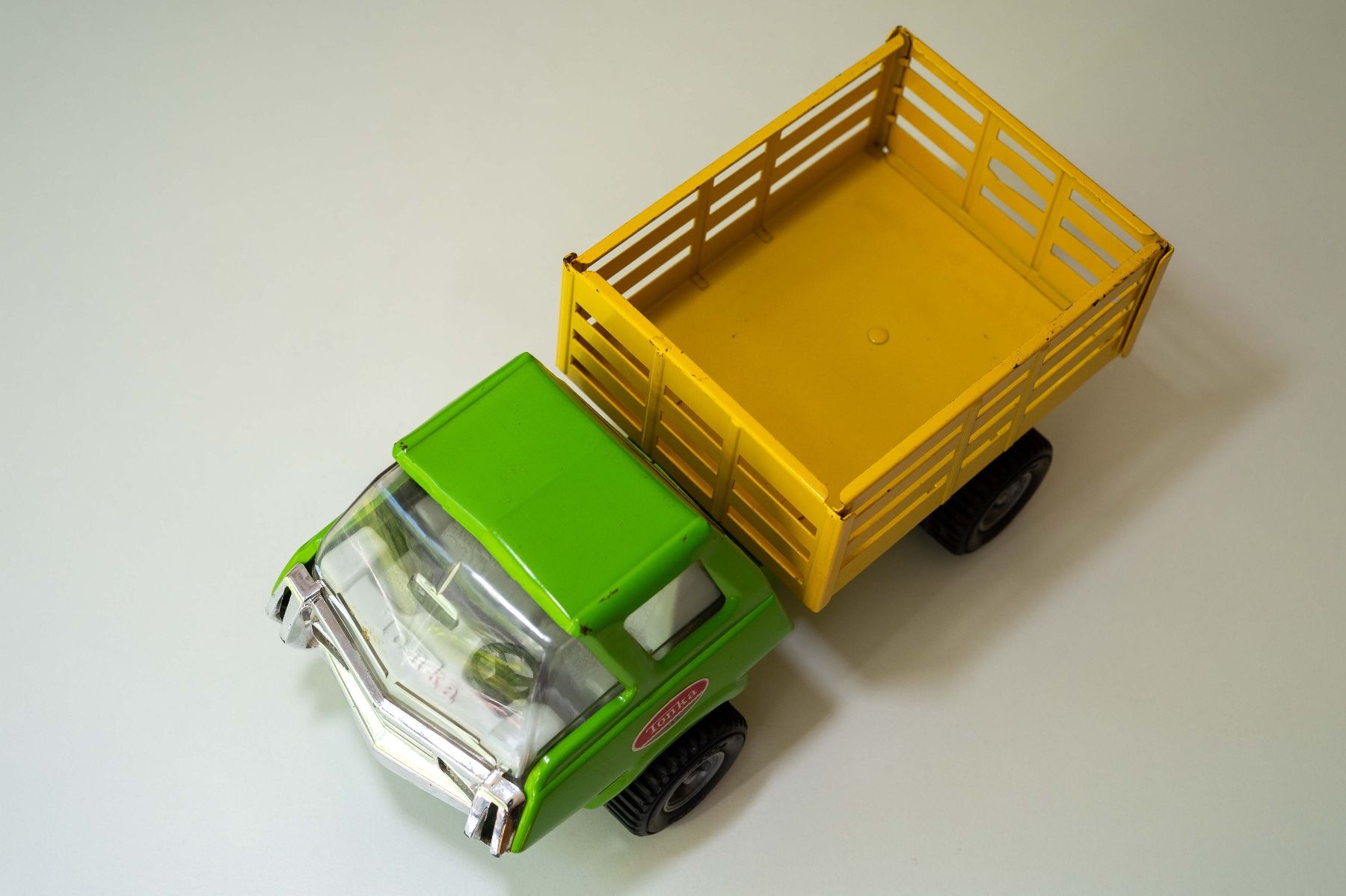 Tonka Giocattoli: Tonka Kipplaster / Heuwagen – Usato da Schwerzenbach venduto da floridan 1