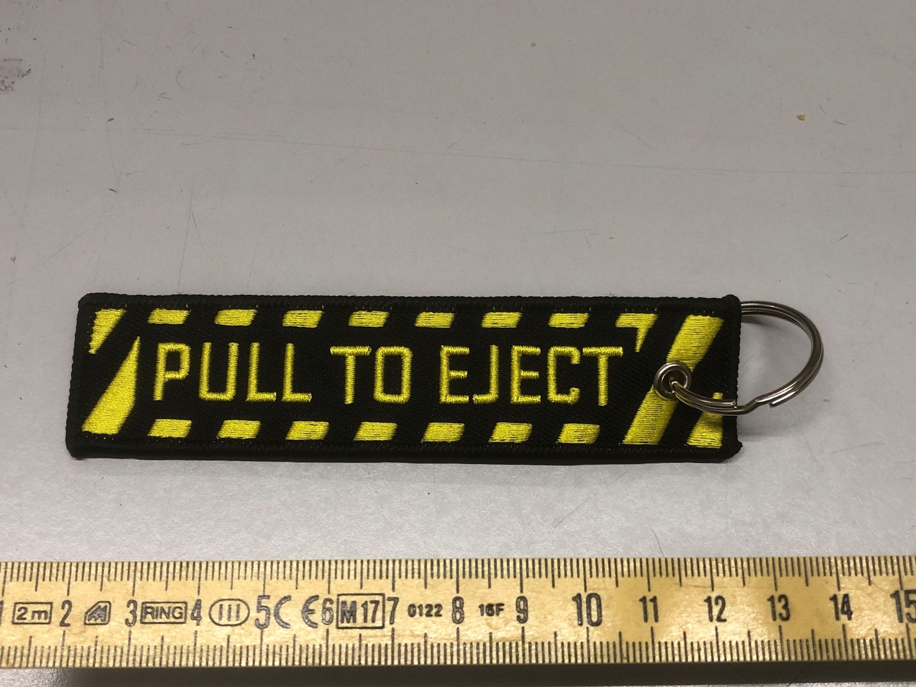 Schweizer Armee Placchette & Badge: PULL TO EJECT Armee  Pilot Kampfjet Luftwaffe Schleudersitz – Nuovo (secondo la descrizione) da Madiswil venduto da TEMISO
