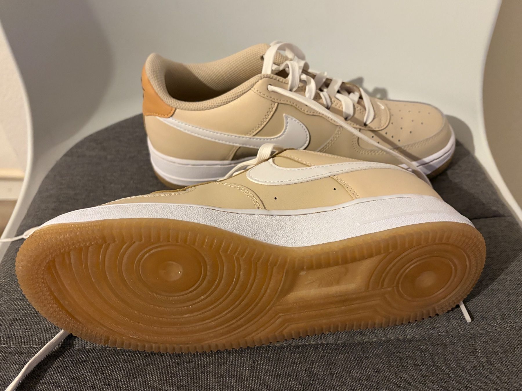 Nike Scarpe da uomo: Nike Air Force 1 Blumen  - Gr.38.5 – Nuovo (secondo la descrizione) da Birr venduto da EdmondM 2