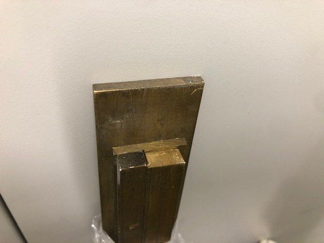 Metalli preziosi: Messing Stangen Flach – Usato da Galgenen venduto da Crystaldisplay 1