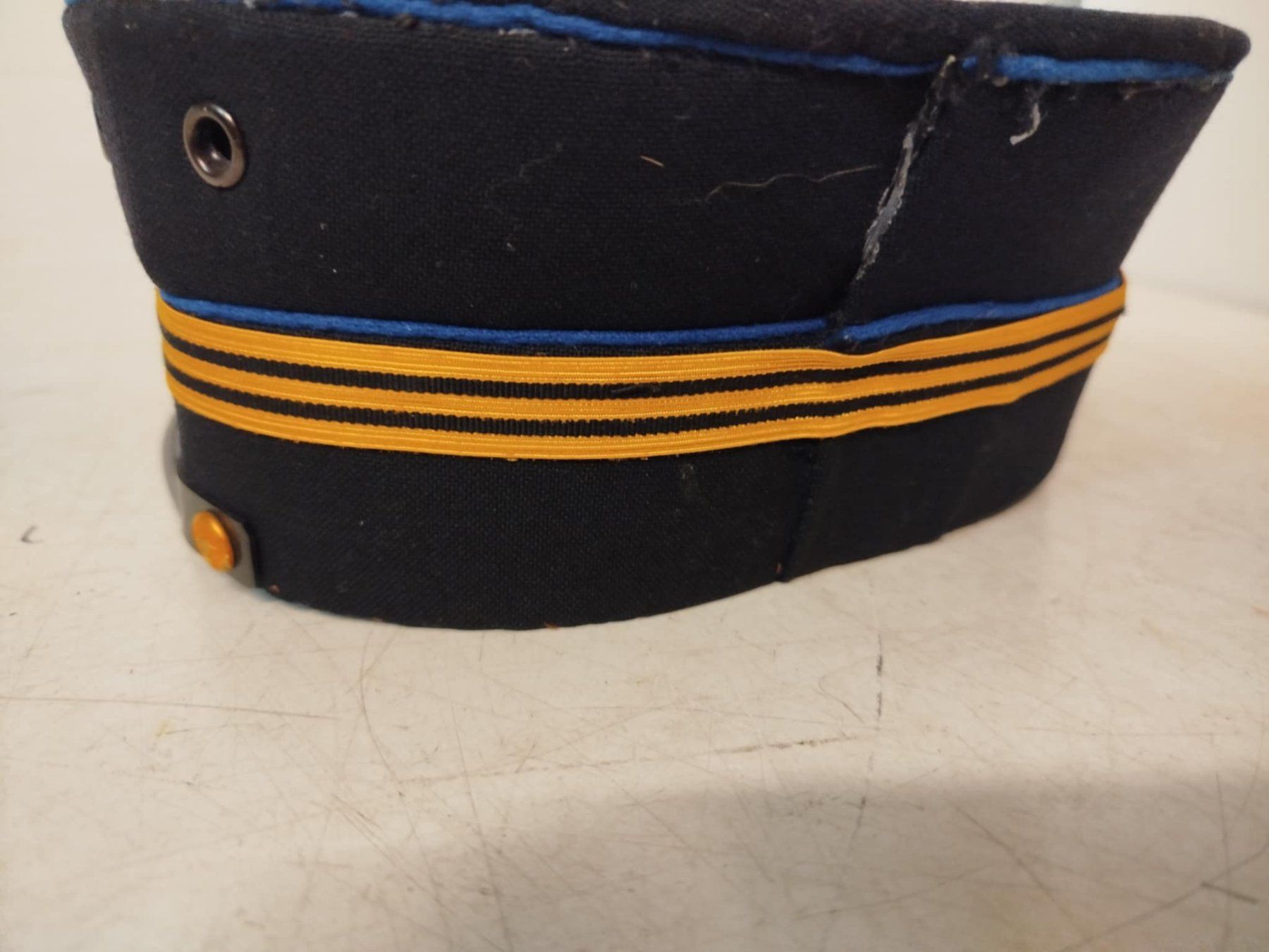 SBB/CFF/FFS Uniformi: Casquette de chemin de fer, – Usato da La Chaux-de-Fonds venduto da Emmaus2300CDF 2