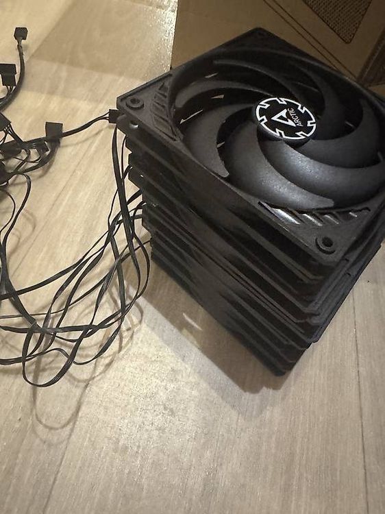 Ventilatori: 6x Arctic P12 Slim Lüfter – Usato da Bassersdorf venduto da swiss8400 2