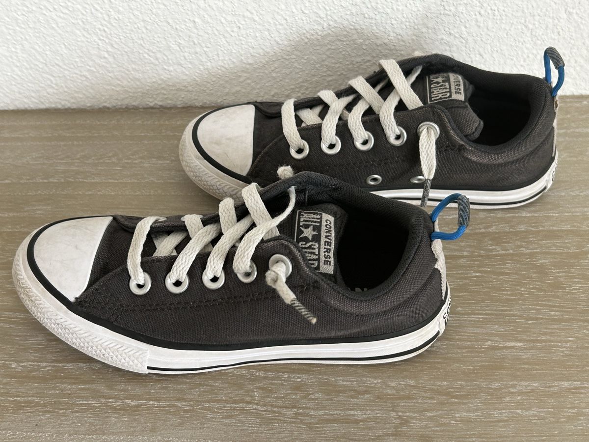 Converse Scarpe per ragazzi: Coole Converse All Star Kinder Schuhe, Grösse 30 – Usato da Wolhusen venduto da eve_m6cg 1