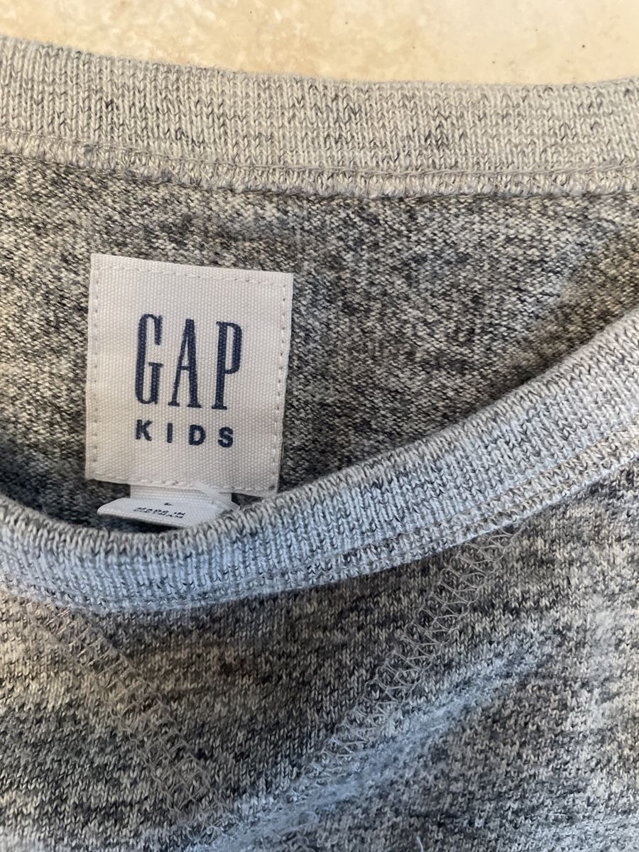 Gap Pullover & Sweatshirts: Grauer GAP Pullover Gr.140 – Gebraucht aus Obergerlafingen von cabo4 1