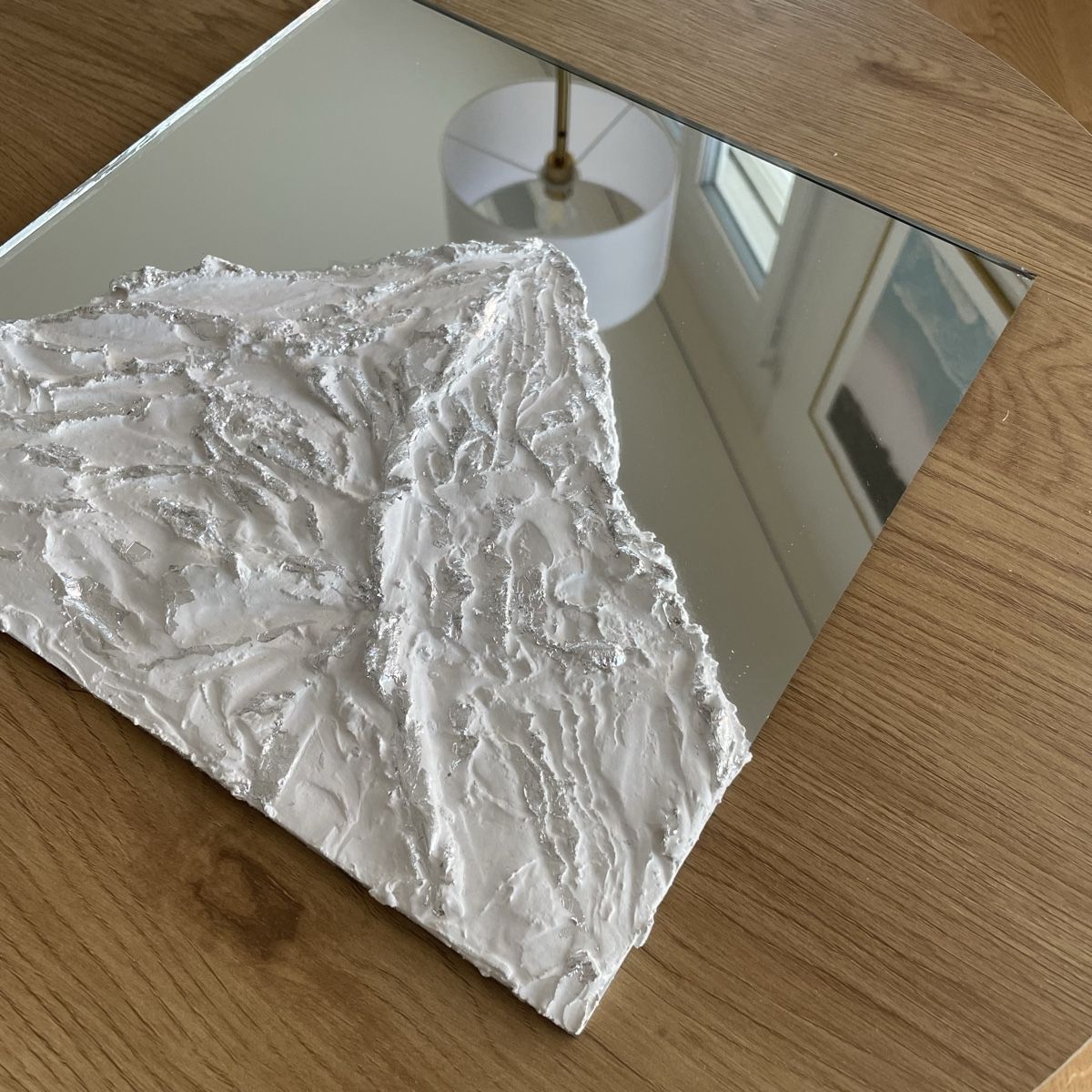 Specchi: Spiegel mit Matterhorn inspired Relief 30x30 – Nuovo (secondo la descrizione) da Utzenstorf venduto da beatrice.ch 3