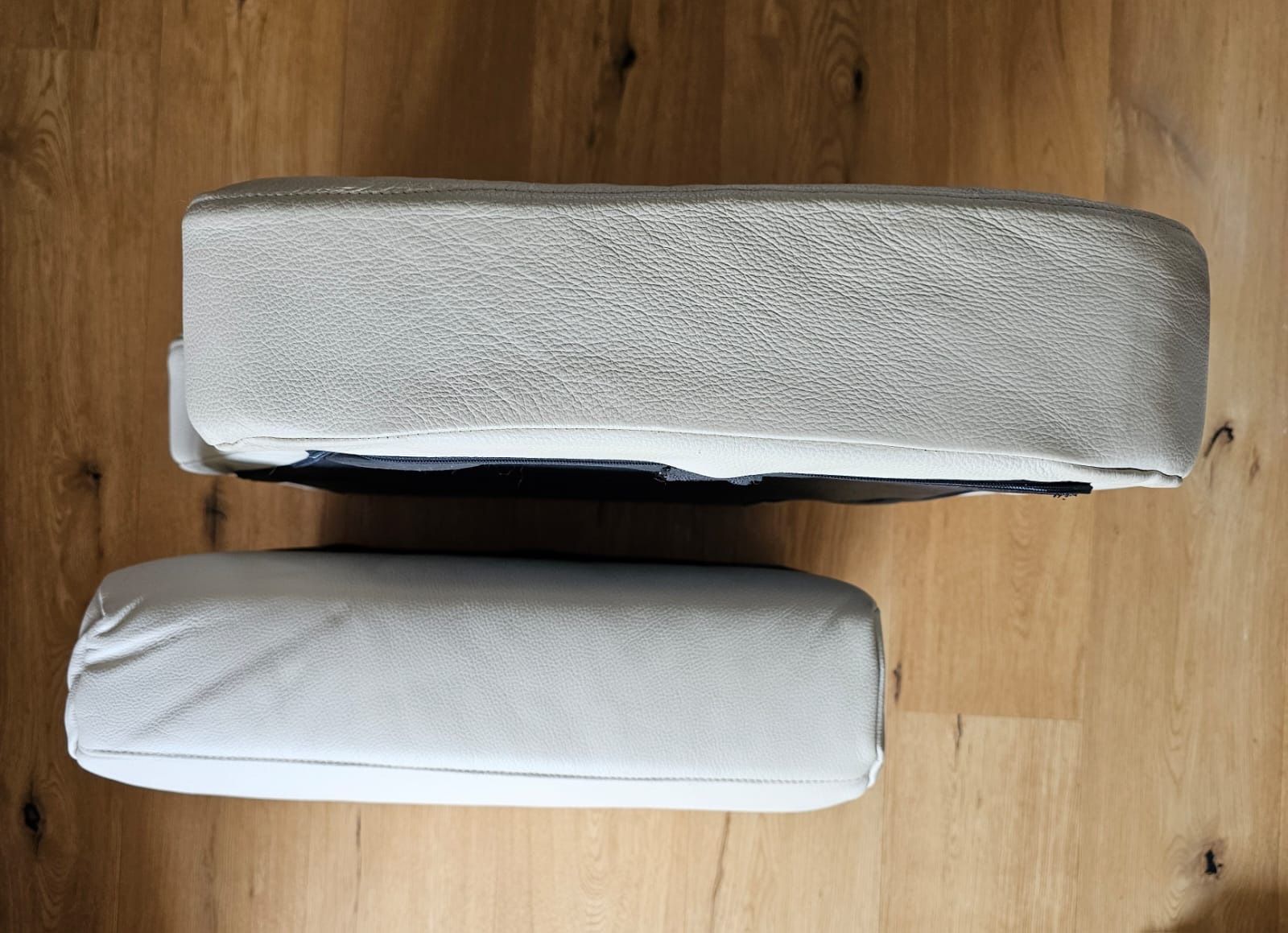Kissen: Cremeweisse Lederkissen/Sitzkissen – Gebraucht aus Wädenswil von jud_jv8g