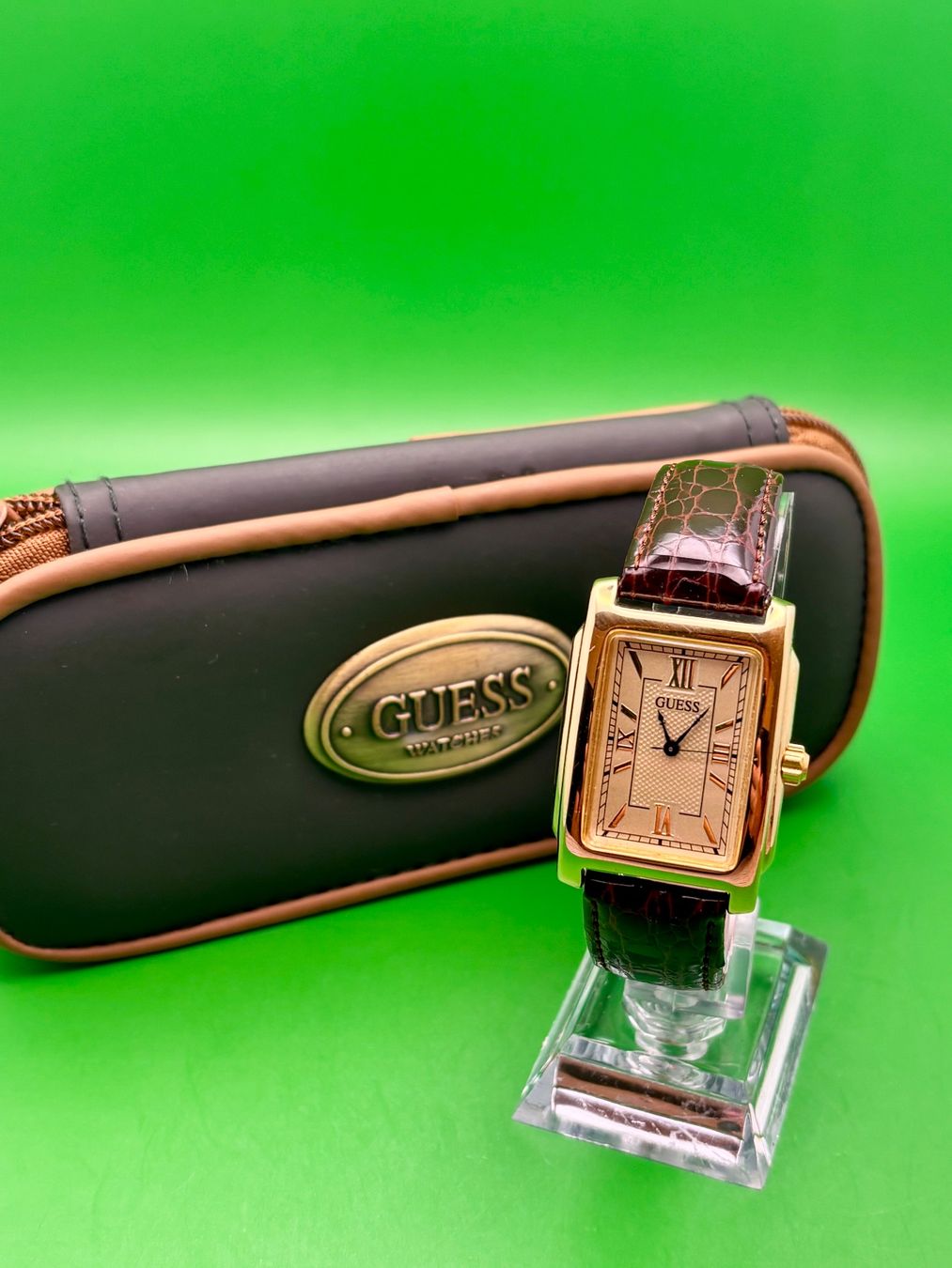 Guess Orologi: VINTAGE GUESS MIT ORGINAL ETUI – Usato da Rorschach venduto da ZeitWerk.10 5