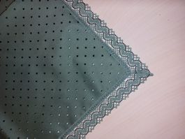 Spitzendecke Vintage, grün mit Spitze, neu!