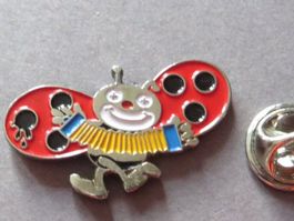 PIN BLICK KÄFER CLOWN HANDORGEL ACCORDEON