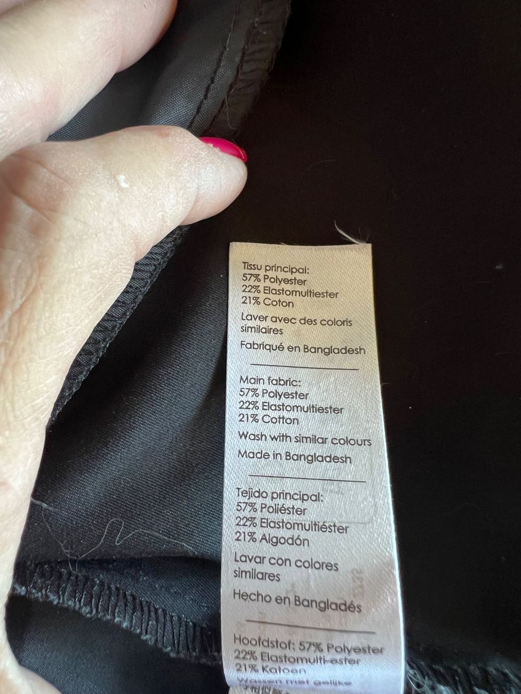 Cappotti: Trench-coat noir avec capuche, taille 36 – Usato da Chézard-St-Martin venduto da Cheyenne_75 3