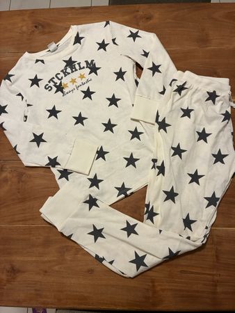 Tolles Pyjama Gr. 128, Neu