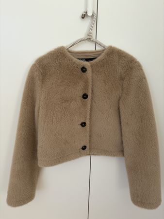 Kurze Jacke Zara Kunstfell beige Grösse XS