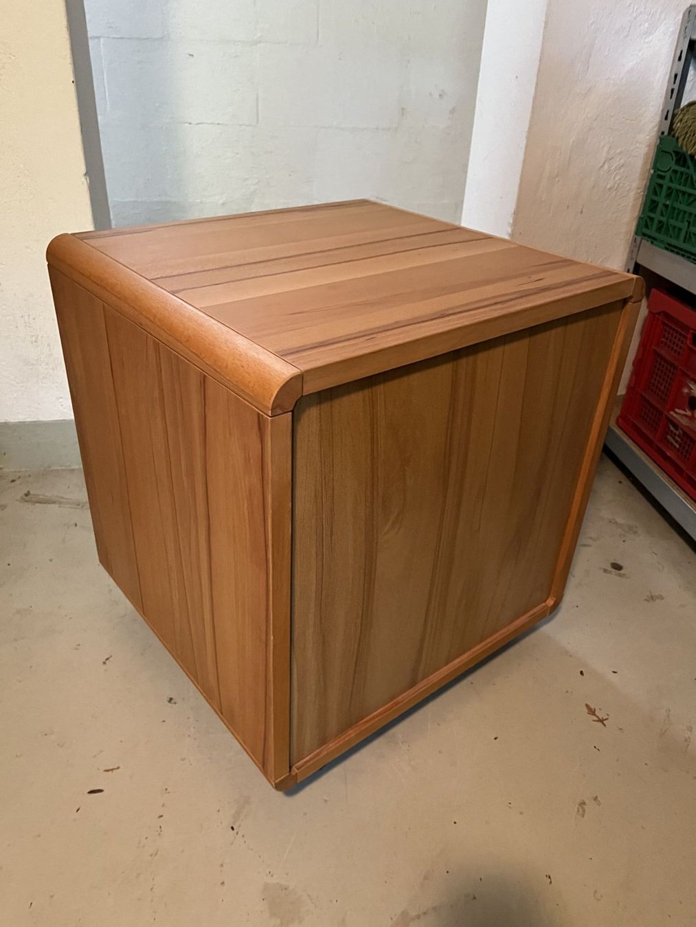 Cassettiere: Rollkorpus / Kommode / Nachttisch braun mit 3 Schubladen – Usato da Zumikon venduto da Jeuge 3
