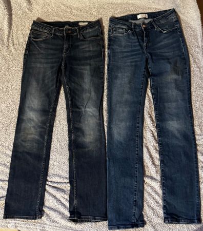 2 paires de pantalon en jeans CROSS W28 L32/34