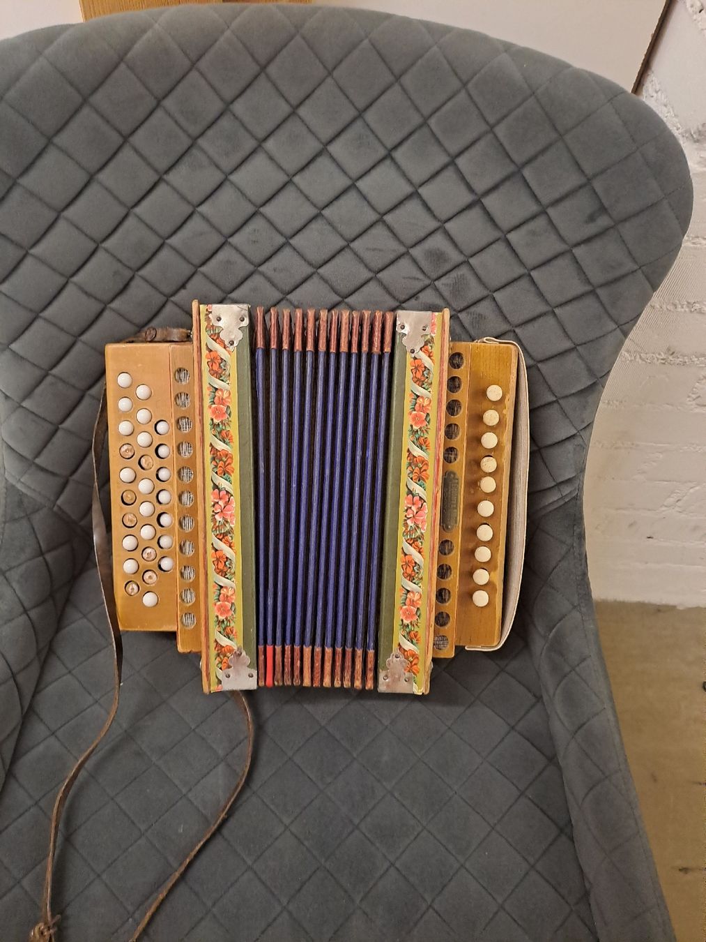 Eichhorn Strumenti musicali: Eichhorn orgeli – Usato da Villeneuve venduto da BibiVintage