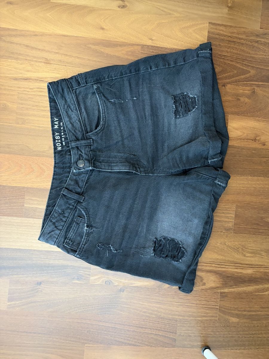Jeans: Hotpants schwarz – Neu (gemäss Beschreibung) aus Henau von martina_1998 3