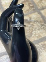 Anello di metallo argento con fiore -56/57-chic e elegante