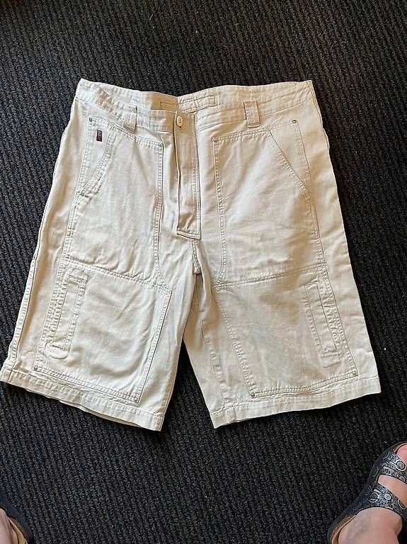 Jeans: Kurze Herren Hosen Gr. 52 – Gebraucht aus Nottwil von Frontal
