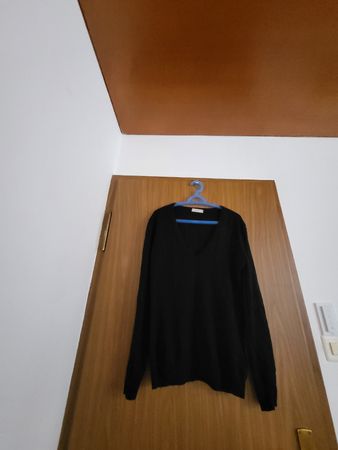 Pull en cachemire noir Unee+o, taille L –petit trou