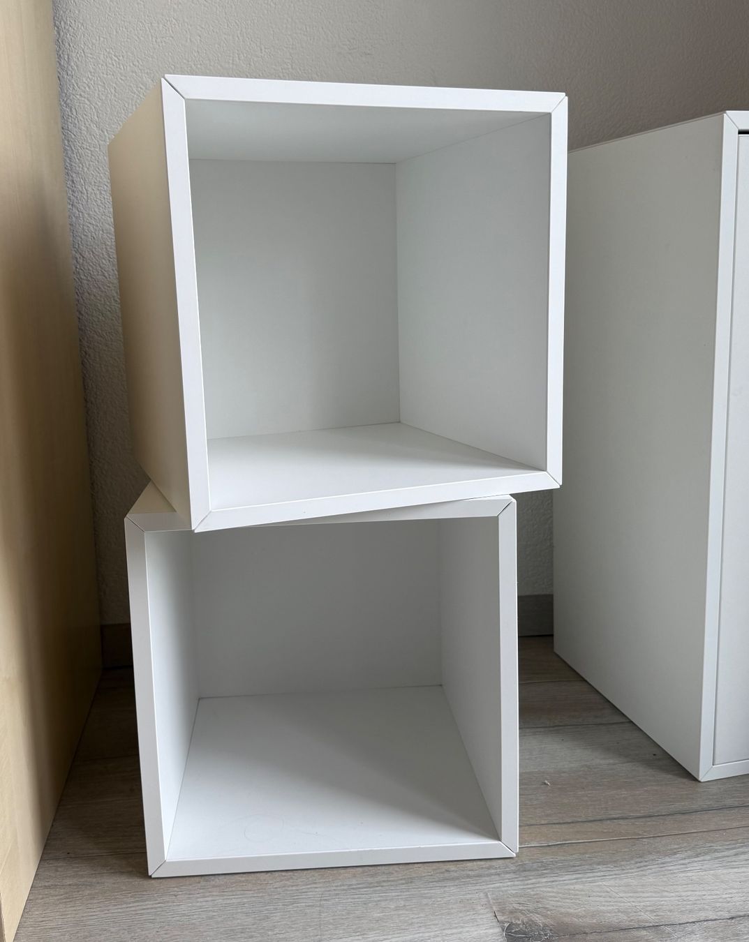 Scaffali: 2 Kallax Gestell Boxen – Usato da Gwatt (Thun) venduto da yenasecondhand