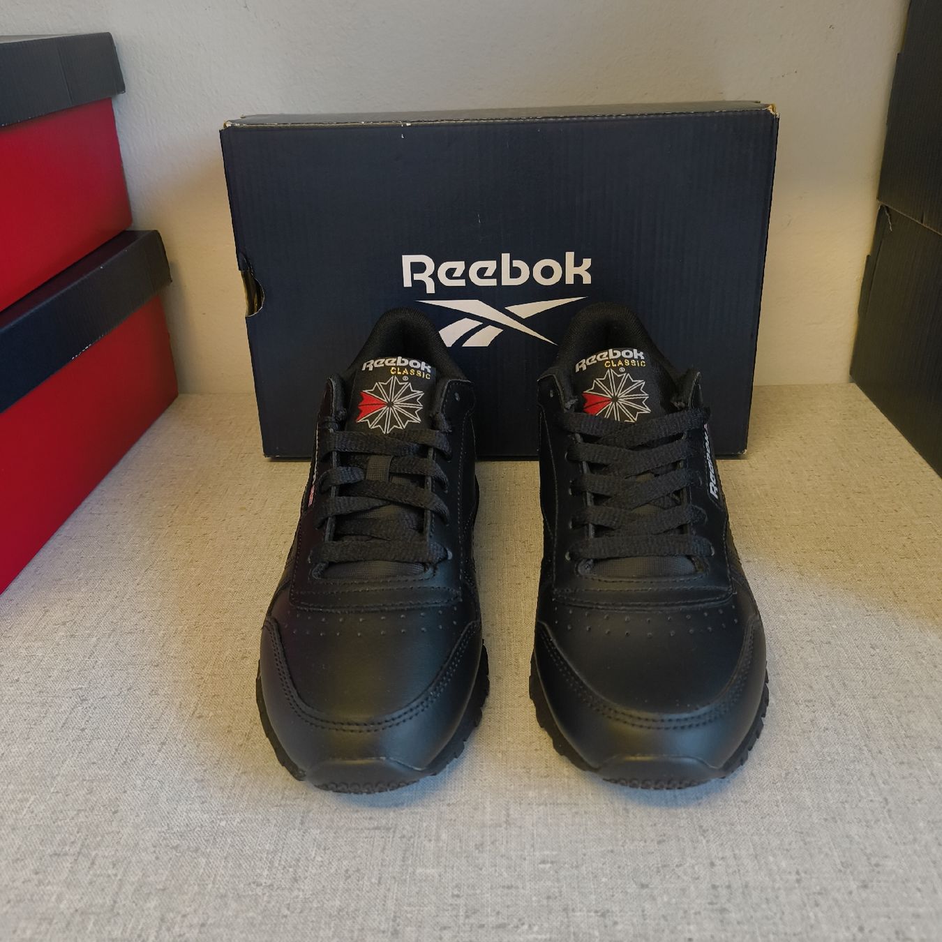 Reebok Scarpe da donna: Reebok Classic Leather, Grösse US  5 EURO 36 – Nuovo e nell'imballaggio originale da Uitikon Waldegg venduto da PJLS1 1