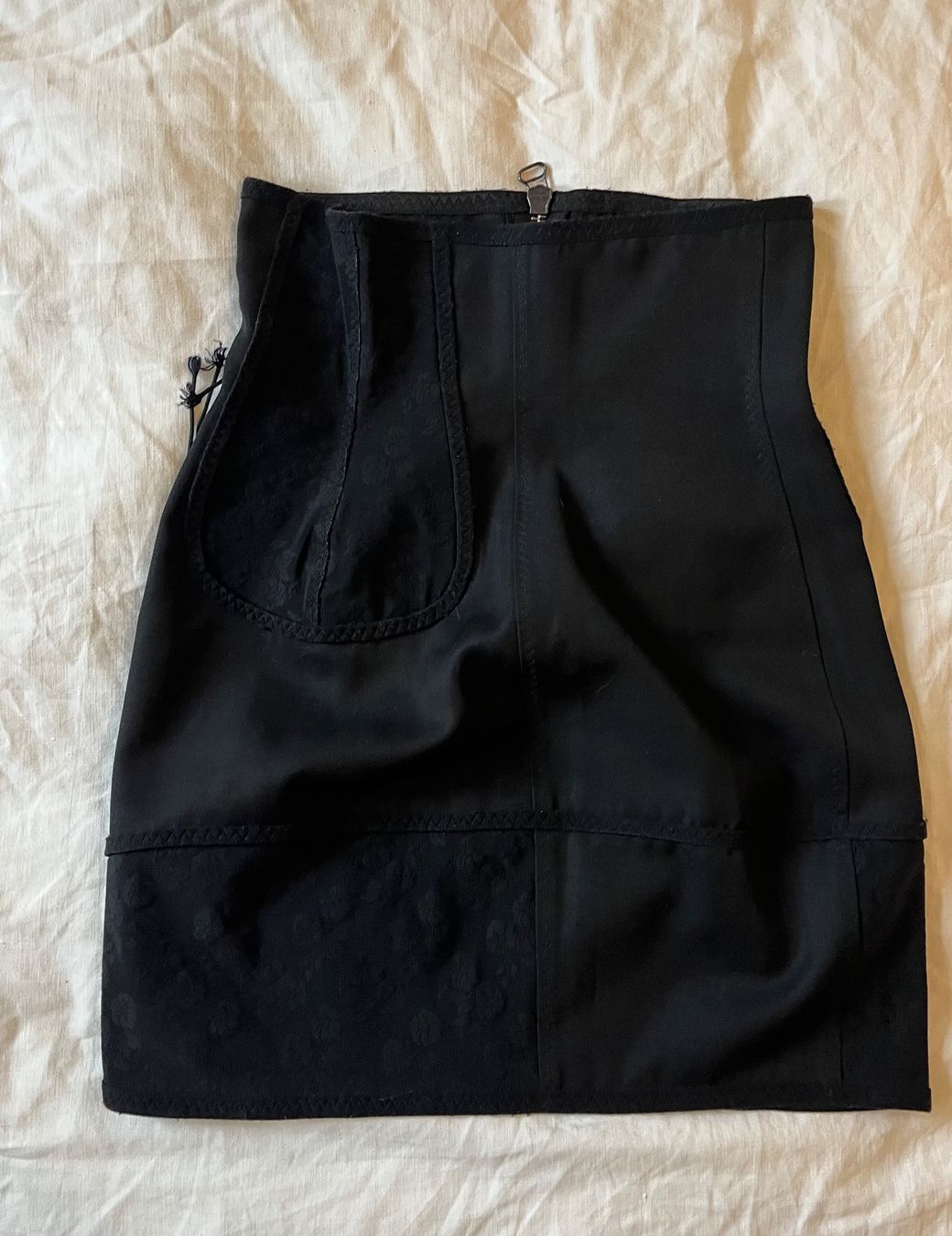 Balmain Gonne: Balmain, mini jupe, noire – Usato da Genève venduto da dachaw 2