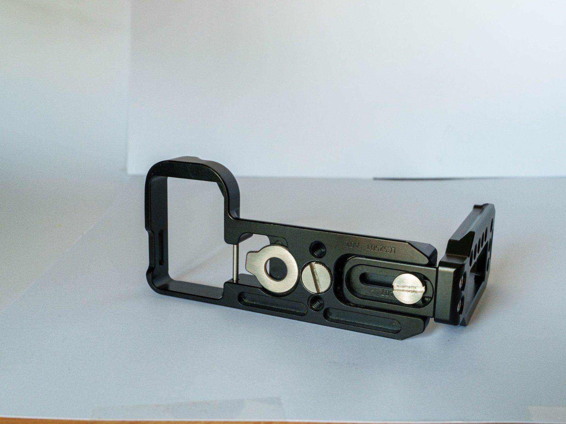 Smallrig Altri Accessori: L-Winkel für SONY Alpha 6600 – Usato da Schaffhausen venduto da piqu 2