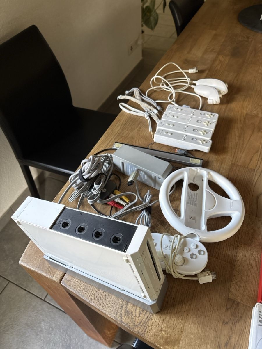 Nintendo Console: Nintendo Wii – Usato da Tägerwilen venduto da djrees 1