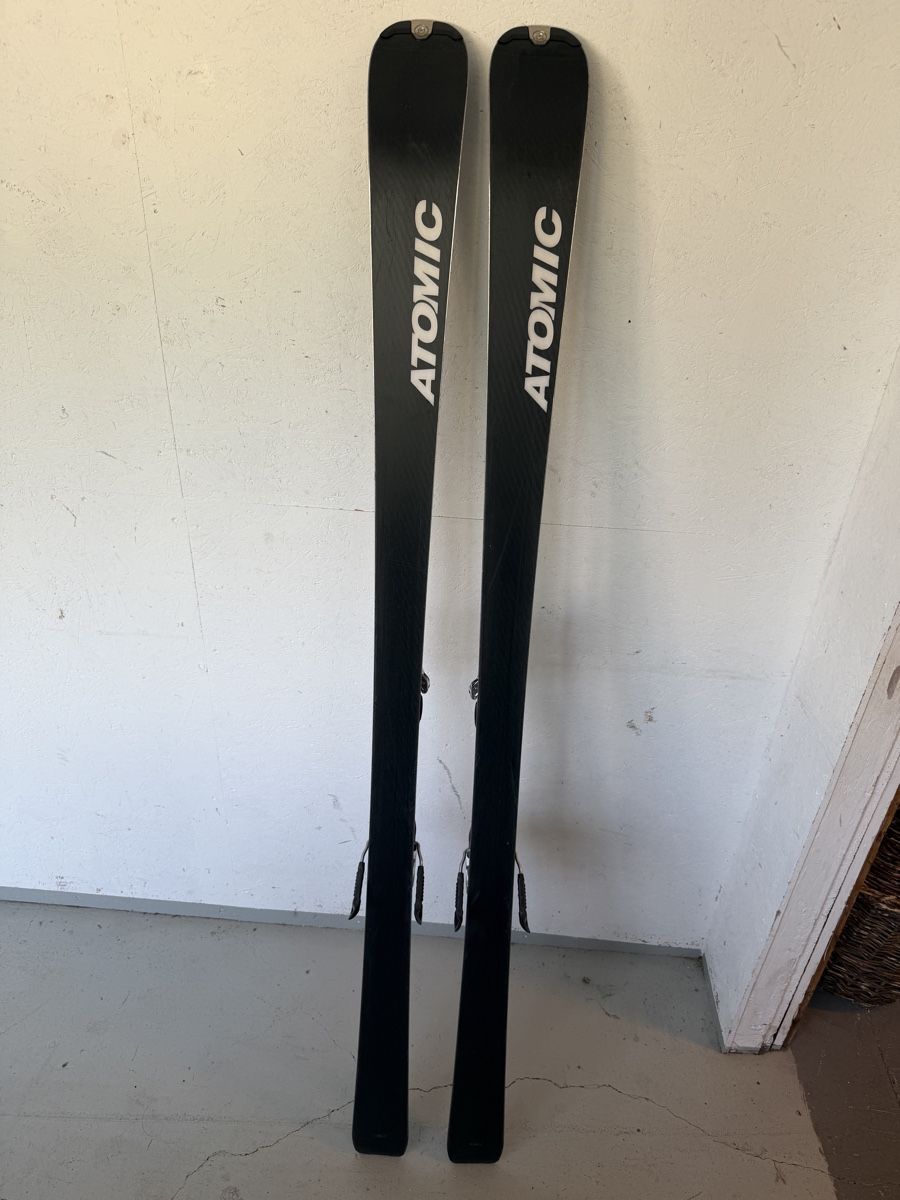 Atomic Skis: Atomic ski 169cm – Gebraucht aus Murten von Ski-Outlet 4