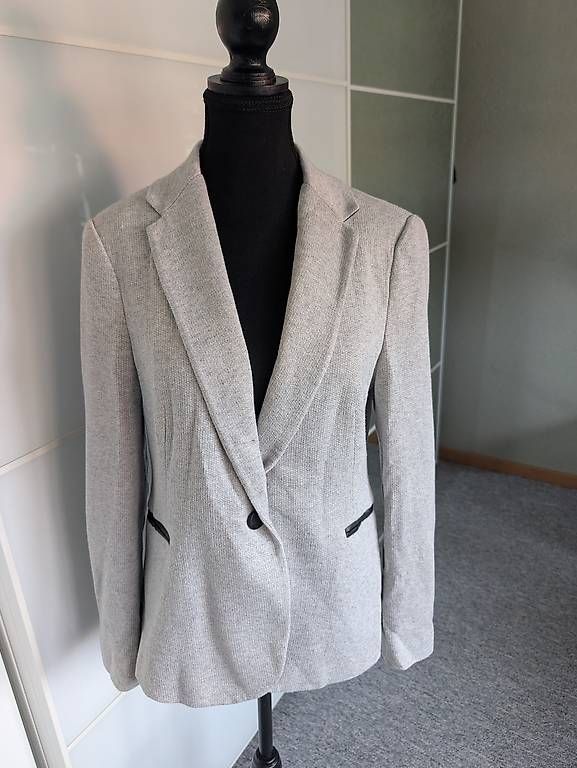 Zara Giacche: Blazer grau von Zara - XL – Usato da Konolfingen venduto da Honey870