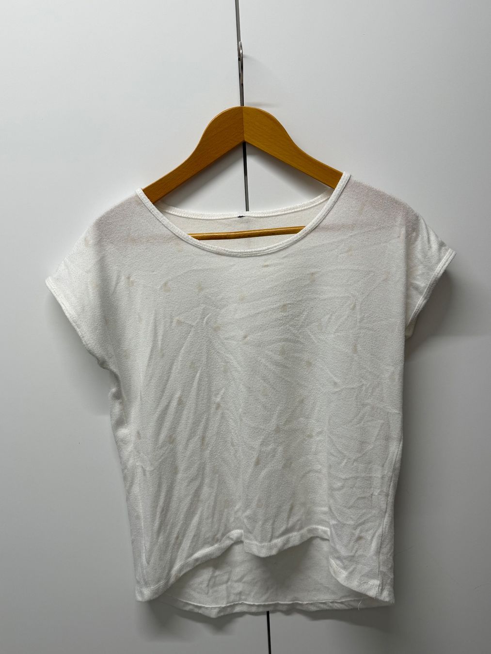 T-shirt: Weisses Sommer Top mit Ananasmuster, Grösse M – Usato da Zürich venduto da Cleo234
