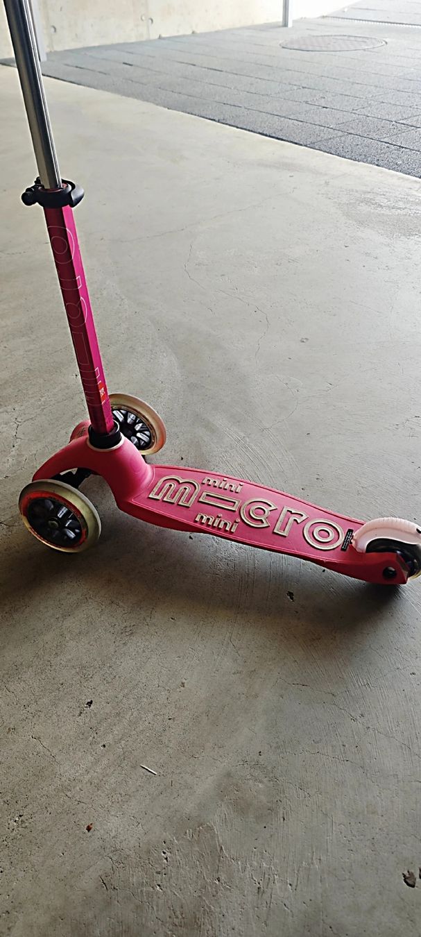 Micro Veicoli per bambini: Micro Mini Scooter  Pink (Rose) – Usato da Müntschemier venduto da caranene 1