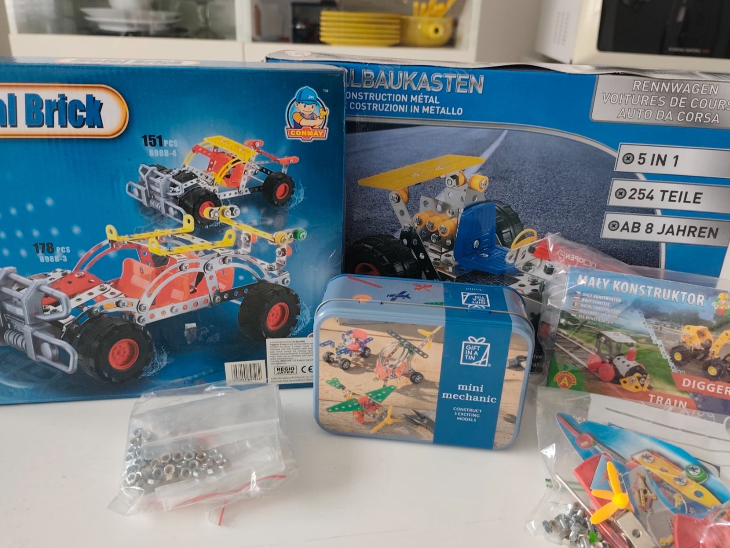 Jeux de construction: Metallbaukasten (verschiedene Sets) – D'occasion à Buochs par tas_mdj5